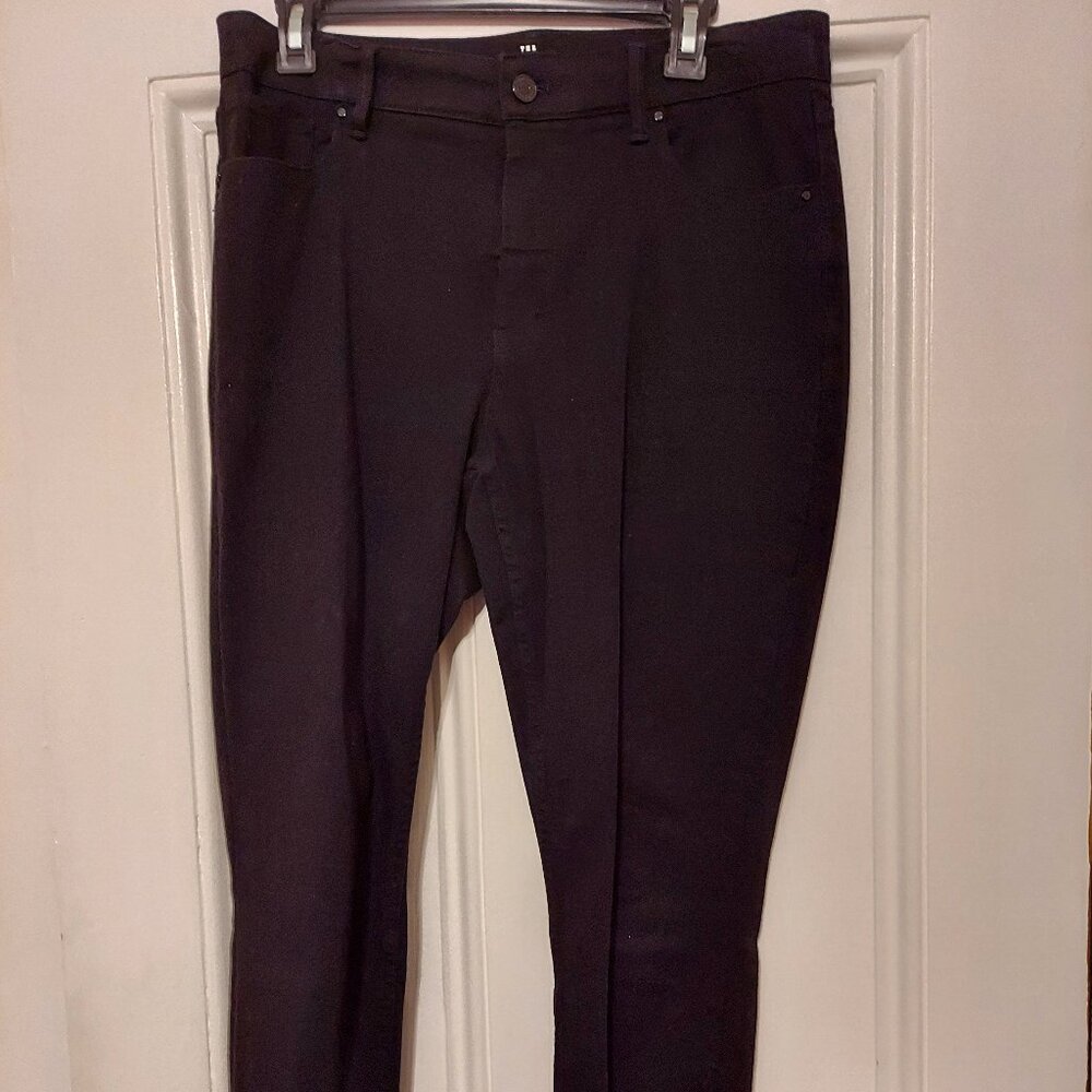 NWOT White House Black Market Black Ankle Jeans size 10